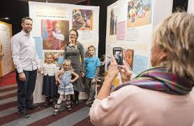 Ils découvrent que l'esprit de chacun est coincé dans le corps d'un autre membre de la famille ! Demarche Optique Familles Federation Quebecoise Des Organismes Communautaires Famille