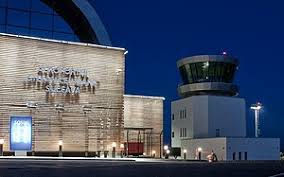 * complete form to operate maxi taxi (form 1b) * complete affidavit provided on form and swear to declaration before commissioner of affidavit or justice of peace * submit certificate of character from the police along with driving permit, taxi badge and form to. Suceava Travel Guide At Wikivoyage