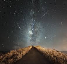 Meteor Shower In Hawaii Oc 2200x2200 Meteor Shower Space Photos Space And Astronomy