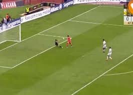 As buscas da operação fora de jogo terão ainda sido conduzidas nas sedes das sociedades anónimas desportivas de vários clubes da i liga e envolveram mais de duas dezenas de operacionais. Benfica Conquista A Ta Ccedil A De Portugal Taca De Portugal Jornal Record