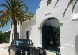 Wooden beams and large windows. Las Mejores Haciendas Para Bodas En Sevilla Catering Rabanal