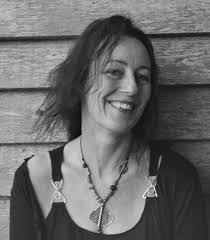 Iris Oswald's Instagram, Twitter & Facebook