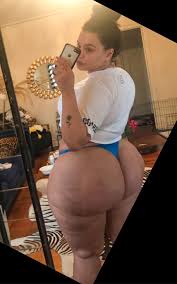 Huge breasted sex doll with sweet hair waits to be drilled