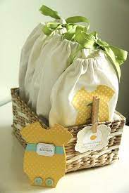 Sacolinha De Lembranca Baby Shower Presents Diy Baby Stuff Baby Shower Gifts
