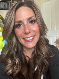 It's date night so I'm bringing out alllllll the skin care stops!!! Who  wants my tricks?! 🙌🏻🙌🏻🙌🏻