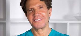 Denis Gross's Instagram, Twitter & Facebook