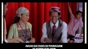 Dia bertemu semula dengan kawan baik semasa sekolah iaitu fariz di situ. Official Trailer Filem Main Main Cinta Youtube