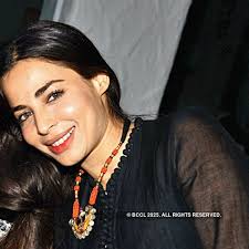 Olivia Fraser and William Dalrymple during a party, held at Olive at the  Qutub, Mehrauli, New Delhi.