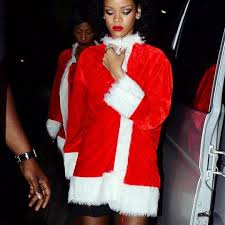 Le Mere Noel De La Barbade Badgalriri Rihanna Xmas Santa