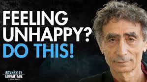 Laurie Manns's Instagram, Twitter & Facebook