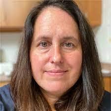 Angie Buis's Instagram, Twitter & Facebook