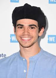 Schon in jungen jahren träumte cameron boyce davon, seine außergewöhnlichen künstlerischen talente mit der welt zu teilen, erklärte der sprecher. Cameron Boyce Stirbt Im Schlaf Sein Vater Es Ist Ein Albtraum Leute Bild De