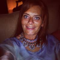 30+ "Iris Lobo" profiles