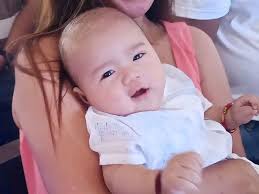 Bring me cute picture ng anak mo yung naka smile 🥰 Prize: 2000 pang  jollibee nia ulit