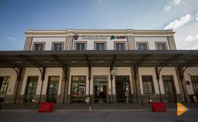 No busques más, en viajes el corte inglés puedes reservar tu billete de tren o billete ave de granada a barcelona a un precio excepcional. Reivindican En Valencia La Vuelta Del Tren Hotel Granada Barcelona
