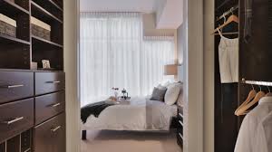 Dec 15, 2017 · the average living space per person is a shocking 971 square feet. Designing A Walk In Closet Whaciendobuenasmigas