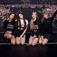Дженни, чису, лиса и др. Blackpink On Instagram Blackpink Will Have A Comeback In Early 2020 And Is Currently Working On New Songs Probably An Album Blakpink Blackpink Lisa