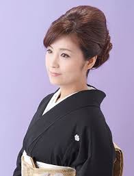 留袖ヘア 若々しいカールアップ 夢館ビューティー 京都 着物着付 ドレスヘアセット メイク 結婚式 およばれ パーティに 留袖 ヘア 訪問着 ヘアスタイル 黒留袖 髪型