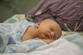 Cara mengetahui kadar bilirubin bayi baru lahir adalah dengan. 5 Cara Menghilangkan Kuning Pada Bayi Halaman All Kompas Com