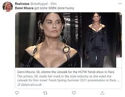 Did demi moore get plastic surgery? Demi Moore S Face Appears Back To Normal In New Fendi Show Image After Sparking Plastic Surgery Hopify