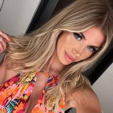 Josie Bennett (thejosieleigh)