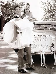 Armie hammer's estranged wife elizabeth chambers is currently staying in the cayman islands with their children. Armie Hammer And Elizabeth Chambers Wedding Celebrity Wedding Photos Elizabeth Chambers Armie Hammer