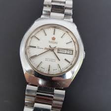 Titoni watches are full of quality elements too. Titoni Space Star Rotomatic 5500 Vintage Watch Luxury Watches On Carousell