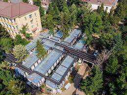 Povestea doctorului pavel chirilă, internat de bunăvoie la spitalul elias. Spitalul Ati Construit De DÄƒruieÈ™te ViaÈ›Äƒ S A Deschis Azi Dar Va Fi Folosit Doar Pentru Cazuri UÈ™oare Buletin De BucureÈ™ti