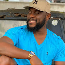 Smiling into July😊 Happy New Month Fam❤❤❤❤ Love Ayoola #TeamAyoola  #Kinging #Aminu #Mide