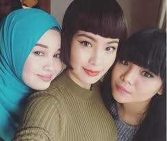 Masih mengekalkan trend adaptasi novel, filem ini turut diambil dari novel dengan tajuk yang sama karya suri ryana. Perang Janna Nick Ruhainies Pengarah Sangkal Dihasut Hiburan Mstar