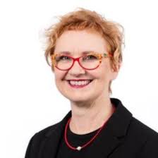 I'm pleased to put my MBA into practice and start a new squiggle in my  career by joining Right Lane Consulting as a Senior Associate.