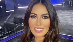 As one matures with age it is usually much easier to gain weight. Battiti Live Elisabetta Gregoraci Enchants With A Floral Minidress World Today News