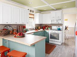 Cottage Pictures Hgtv Photos In 2020 Kitchen Design Kitchen Cabinet Trends Two Tone Kitchen Cabinets
