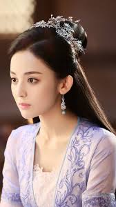 Cuộc đọ sắc của hai nữ thần. Banh Tiá»ƒu Nhiá»…m Máº¥t Vai Diá»…n Vao Tay Cá»• Lá»±c Na Trat