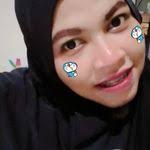 Iris Zapien's Instagram, Twitter & Facebook