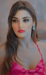 New Look of “Hande ercel”in Her own...