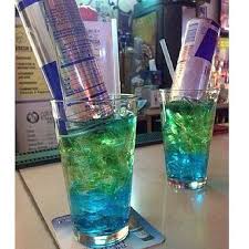 The Irish Trash Can 1 2 Oz 15ml Vodka 1 2 Oz Tipsy Bartender Follow For More Hibazzz Alcoholic Drinks Drinks Alcohol Recipes Trashcan Drink Recipe