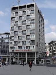 Ideal gelegen für besucher der kölnmesse, bietet das park inn hotel über 180 parkplätze und eine direkte anbindung in nur 15 minuten zur messe per. Hotels In Koln Ubernachtung Geschaftsreise Koln Hotelzimmer Unterkunfte
