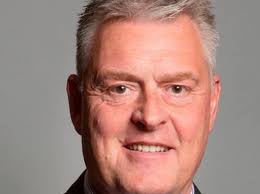 🤣Lee Anderson stands up and makes a statement in the HOC If the Health  Minister thinks it's ok for a humanbeing to present as a Llama. What I want  to I know