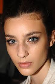 Monique Olsen's Instagram, Twitter & Facebook