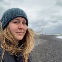 Sarah Pounders's Instagram, Twitter & Facebook