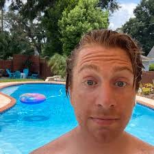 Benjamin Bricker (BenjaminB23@)