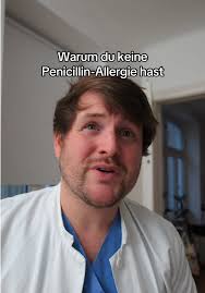 GINICILLIN 🍯 🫚 2 oz TomCat Gin 3/4 oz Lemon 🍋 3/4 oz Ginger honey...