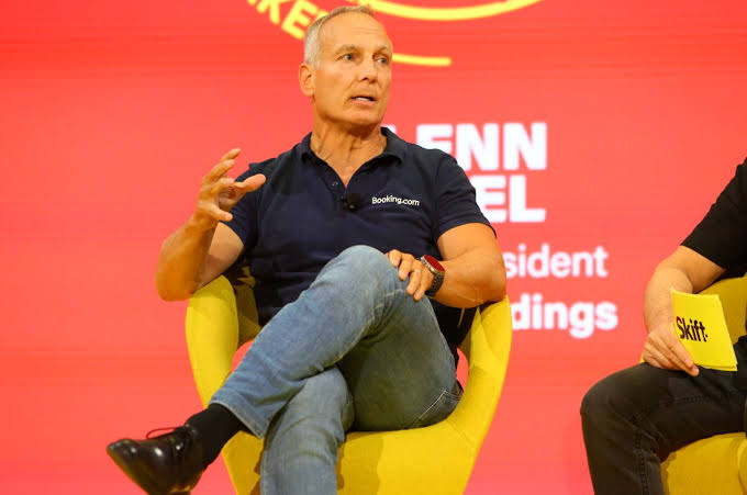 Booking Holdings CEO Reports SEO Pressure from Google's AI Overviews