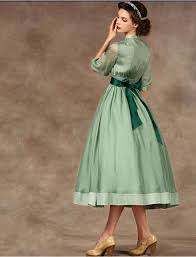 Audrey Hepburn Style 1950s Vintage Inspired Style Dress Vintage 1950s Dresses Vintage Dresses Vintage Style Dresses This video is intended to help you notice the difference between some vintage clothing and newer clothing.
