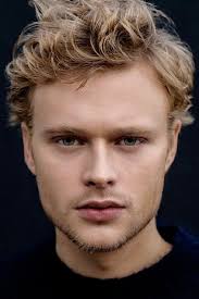 Színész- és szereplőlista: The Playlist