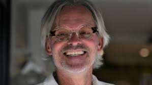 Herretøjsbutik rykker 100 meter ned ad gågaden: