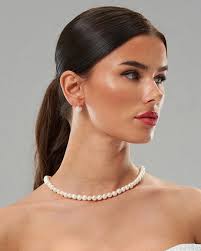 I don't think wedding receptions count with all that upstaging the bride  thing. So, ladies, tassels at the ready & go forth and become the  unforgettables this wedding season.💒