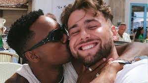 Sandy Sachs's Instagram, Twitter & Facebook