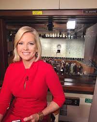 She earns an annual salary of $800,000 with a net worth of $4 million, according to some sources. Fox News Shannon Bream Bio Age Height Salary Net Worth Children Legit Ng